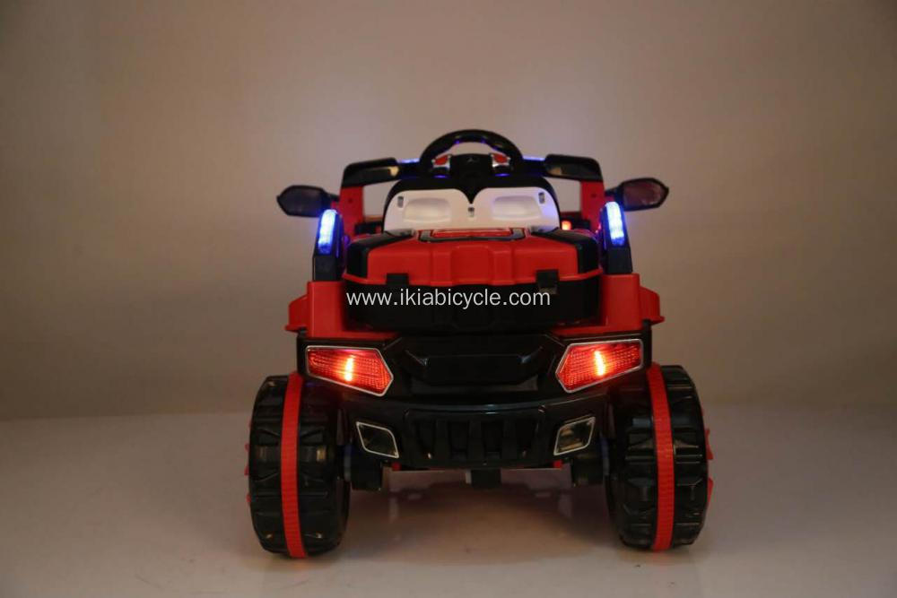 Red Ride op Auto mat Fernstrooss