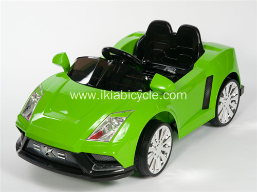 Baby Remote Kontroll Ride op Auto fir Kanner